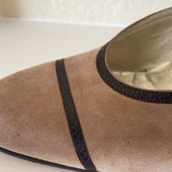 Vintage Joan and David Couture Beige & Brown Suede Pumps in Good Condition 7M - Picture 7 of 15